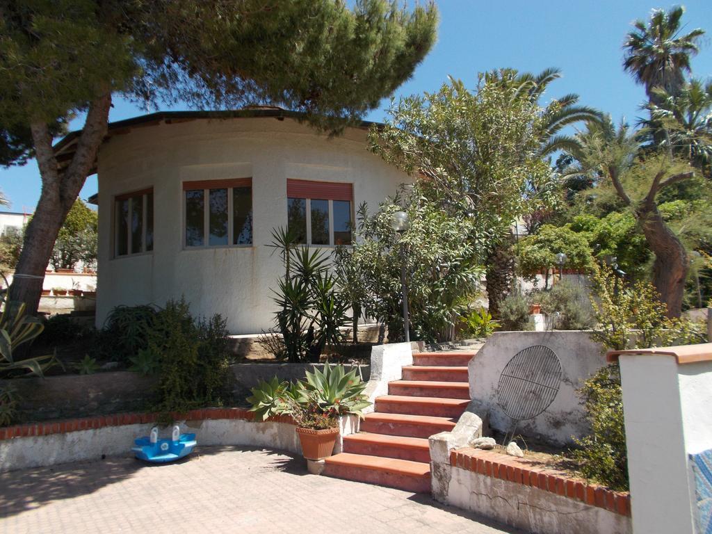 Holiday House Torre Di Manfria Villa Gela Exterior foto